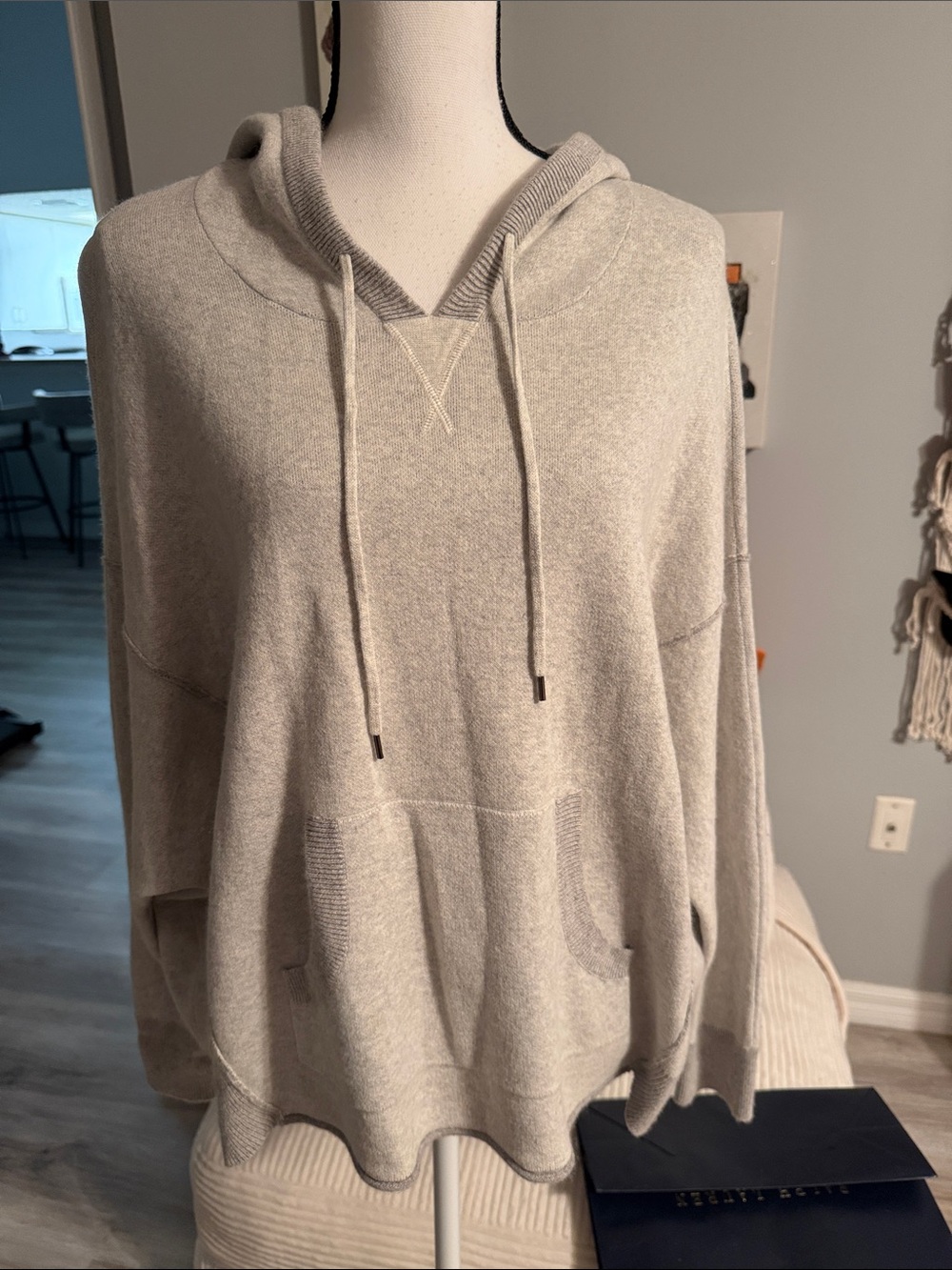 Skull cashmere gray sweatshirt hoodie small